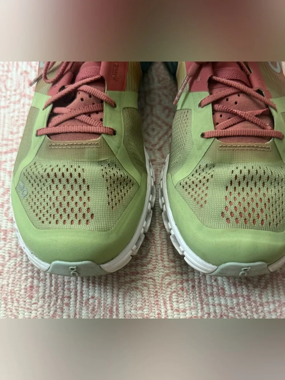 On Cloudflow Shoes - Size 9.5